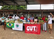 Em nome da solidariedade: CUT realiza entrega de alimentos